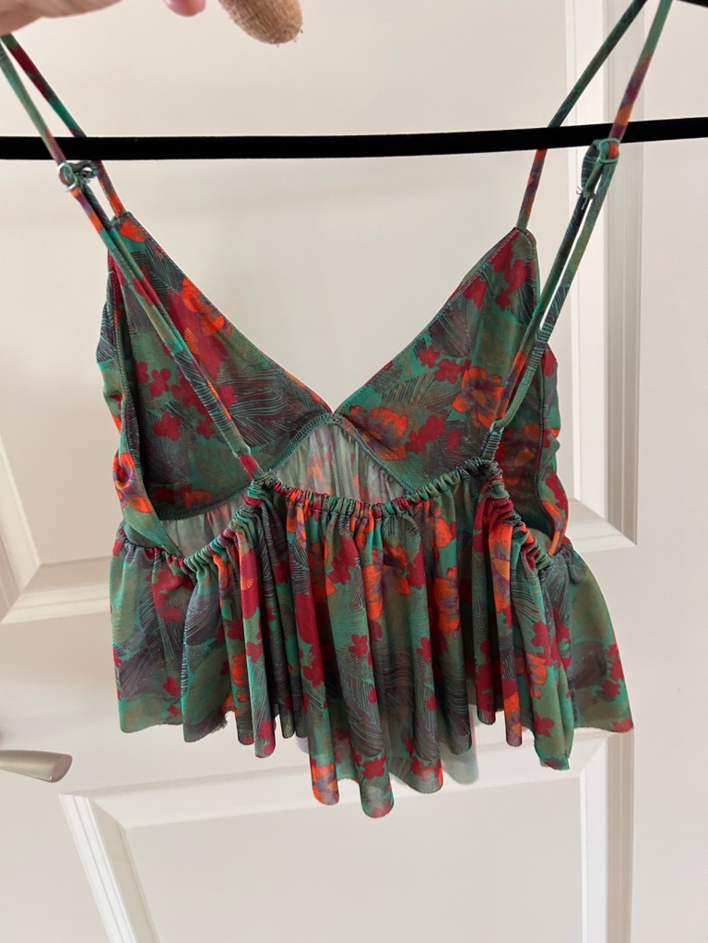 Urban Outfitters Lila Ruched Ruffled Cropped Cami. Tropical. Floral. Babydoll. S - Picture 5 of 8